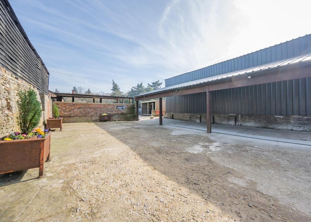 Hill Farm Retreat Hotel Wangford Exterior photo
