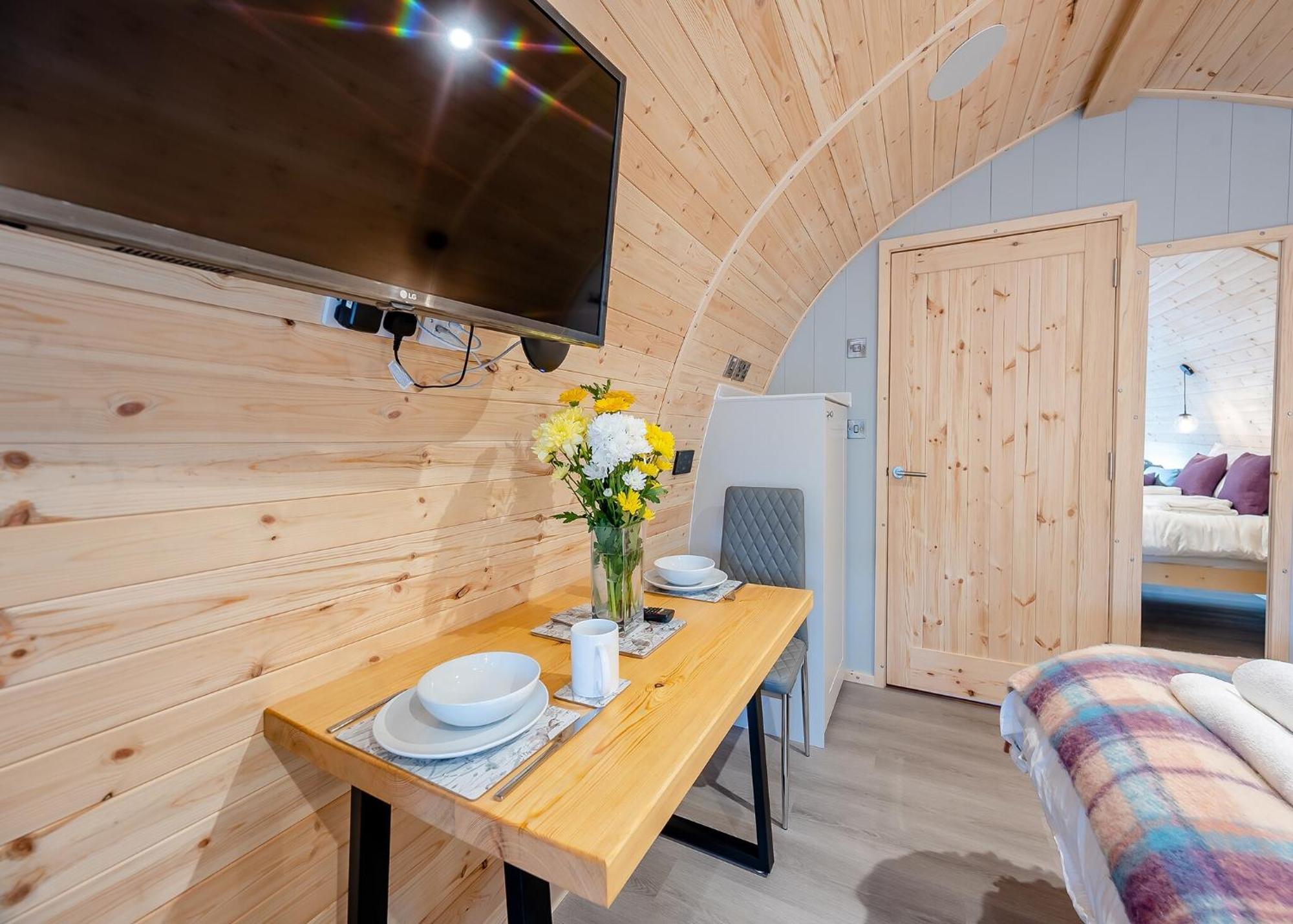 Hill Farm Retreat Hotel Wangford Room photo